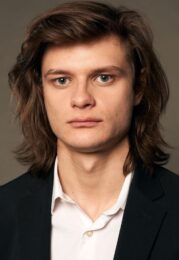 Charlie Tahan